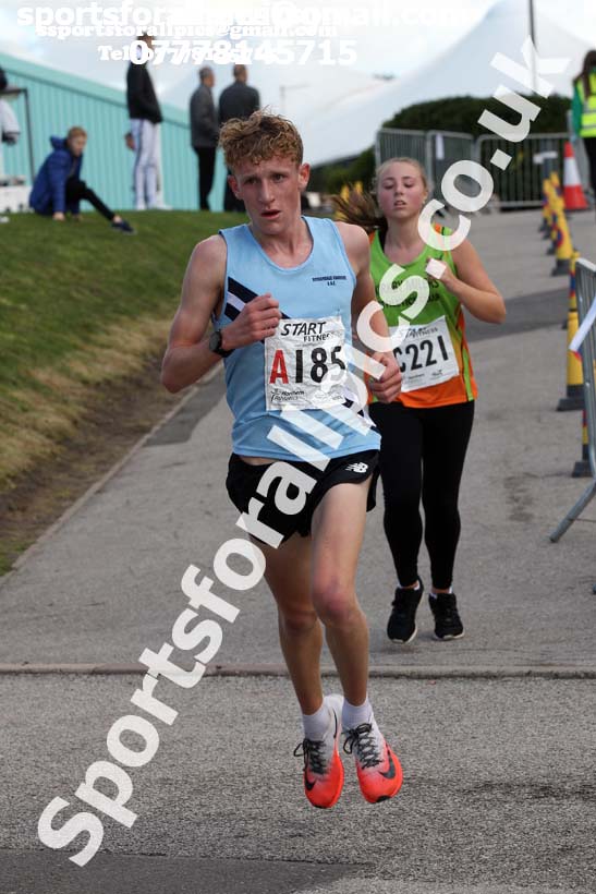 Mens under-17s  Northern 3 Stage Road Relay, SportsCity, Manchester. Photo: David T. Hewitson/Sports for All Pics